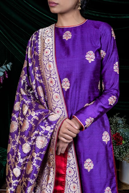 Shop_Shimai Jayachandra_Purple Banarasi Silk Floral, Marigold Woven Dupatta _Online_at_Aza_Fashions