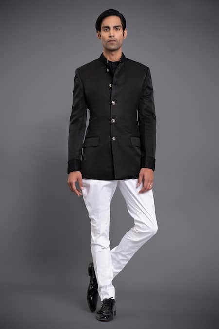 Black Bandhgala Jacket Set Design by Tarun Tahiliani Men at Pernia's Pop Up  Shop 2024