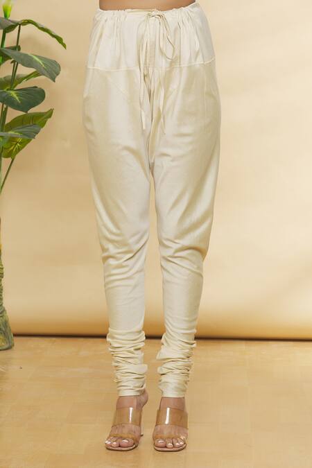 Shop Rohini Bedi Green Chanderi Applique And Hand Work Notched Embroidered Kurta Set Online at Aza Fashions Shop_Rohini Bedi_Green Chanderi Applique And Hand Work Notched Embroidered Kurta Set _Online_at_Aza_Fashions