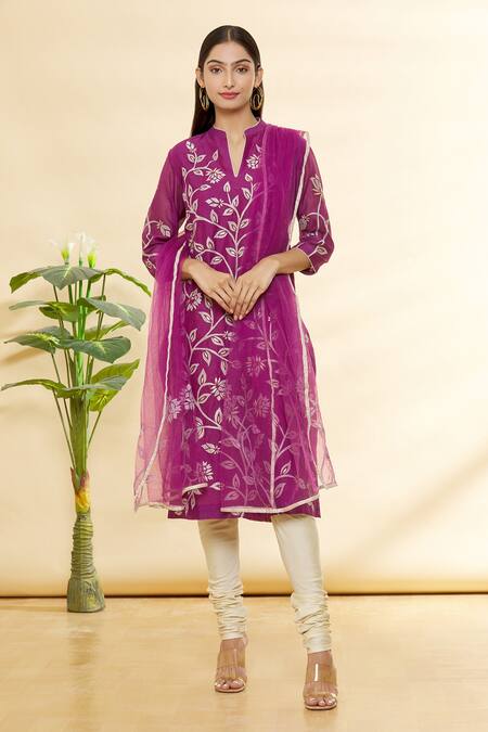 Shop Rohini Bedi Purple Chanderi Applique And Hand Work Notched Embroidered Kurta Set Online at Aza Fashions Shop_Rohini Bedi_Purple Chanderi Applique And Hand Work Notched Embroidered Kurta Set _Online_at_Aza_Fashions