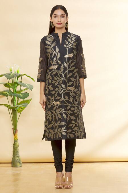 Buy Rohini Bedi Black Chanderi Applique And Hand Work Notched Embroidered Kurta Set Online at Aza Fashions Buy_Rohini Bedi_Black Chanderi Applique And Hand Work Notched Embroidered Kurta Set _Online_at_Aza_Fashions