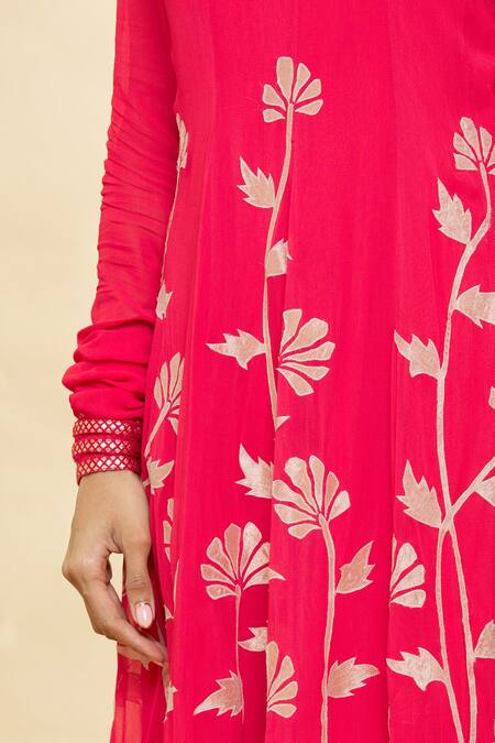Rohini Bedi Coral Georgette Applique Work Scoop Neck Embroidered Anarkali Set at Aza Fashions Rohini Bedi_Coral Georgette Applique Work Scoop Neck Embroidered Anarkali Set _at_Aza_Fashions