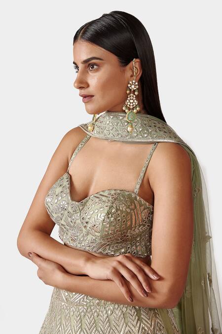 Swati Narula Green Dupatta Net, Lehenga And Blouse Organza Leather Azar Bridal Set at Aza Fashions Swati Narula_Green Dupatta Net, Lehenga And Blouse Organza Leather Azar Bridal Set _at_Aza_Fashions