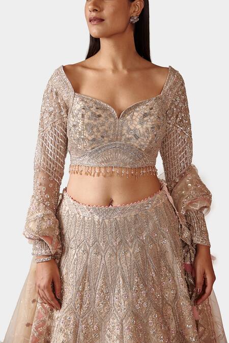 Swati Narula Peach Dupatta Net, Lehenga And Blouse Nazmin Hand Embroidered Bridal Set at Aza Fashions Swati Narula_Peach Dupatta Net, Lehenga And Blouse Nazmin Hand Embroidered Bridal Set_at_Aza_Fashions