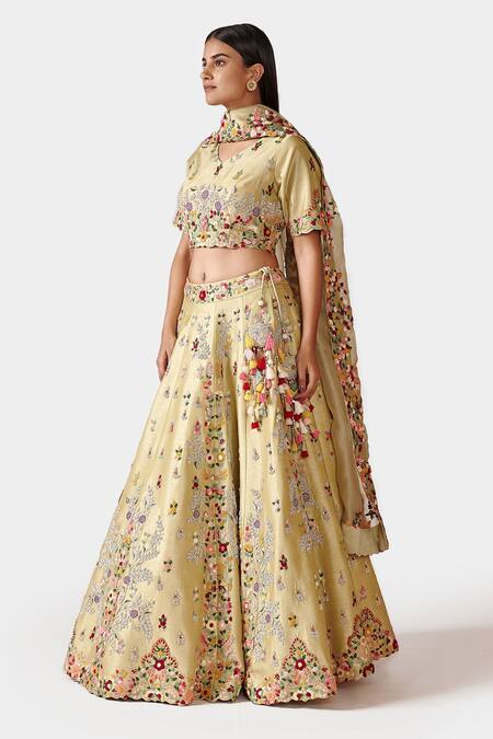 Swati Narula_Green Dupatta Organza, Lehenga And Blouse Raw Nazaha Embroidered Bridal Set _Online_at_Aza_Fashions