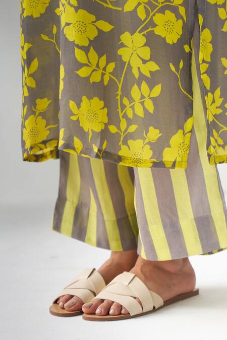 Shop_Negra Elegante_Grey Cotton Silk Floral Notched Round Neck Faded Rose Kurta And Pant Set _Online_at_Aza_Fashions