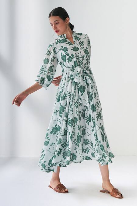 Negra Elegante Green Cotton Silk Floral Mandarin Collar Lovestruck Print Dress Online at Aza Fashions Negra Elegante_Green Cotton Silk Floral Mandarin Collar Lovestruck Print Dress _Online_at_Aza_Fashions
