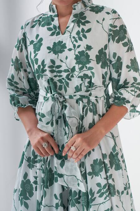 Negra Elegante Green Cotton Silk Floral Mandarin Collar Lovestruck Print Dress at Aza Fashions Negra Elegante_Green Cotton Silk Floral Mandarin Collar Lovestruck Print Dress _at_Aza_Fashions