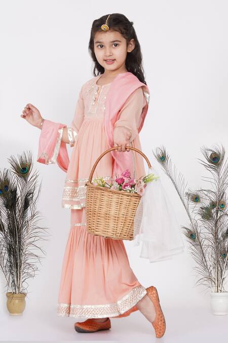 Buy_Little Bansi_Peach Georgette, Cotton, Silk Embroidery, Pearls, Gota Patti Floral Kurta Set _Online_at_Aza_Fashions