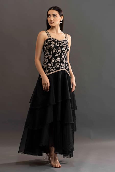 Buy_Kavitha Gutta_Black Floral Sweetheart Neck Kiara Ruffle Anarkali _Online_at_Aza_Fashions