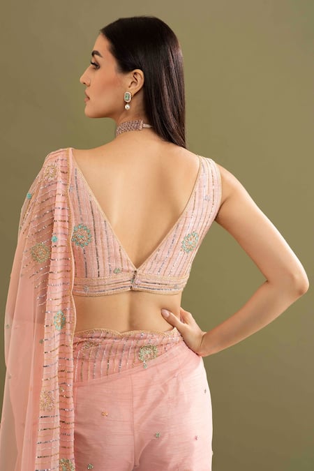 Kavitha Gutta Pallavi Pant Saree With V Neck Blouse 