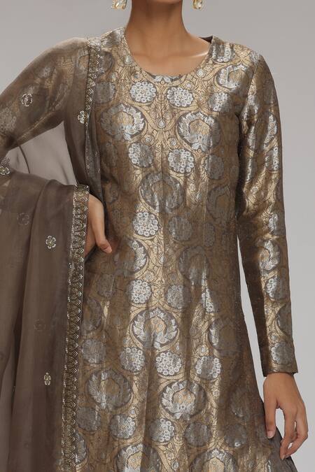 Chhaya Mehrotra Grey Dupatta Organza, Kurta Banarasi Brocade, Pant Crushed Habutai Silk Set Online at Aza Fashions Chhaya Mehrotra_Grey Dupatta Organza, Kurta Banarasi Brocade, Pant Crushed Habutai Silk Set _Online_at_Aza_Fashions