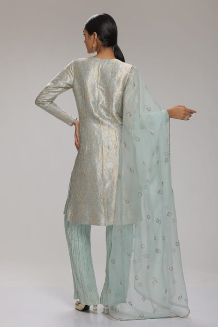 Shop Chhaya Mehrotra Green Dupatta Organza, Kurta Banarasi Brocade, Pant Crushed Habutai Silk Set at Aza Fashions Shop_Chhaya Mehrotra_Green Dupatta Organza, Kurta Banarasi Brocade, Pant Crushed Habutai Silk Set _at_Aza_Fashions