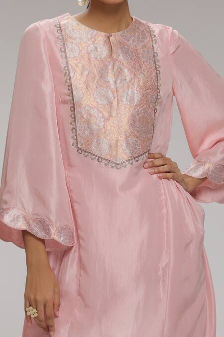 Chhaya Mehrotra_Pink Habutai Silk, Brocade Floral Keyhole Kurta And Pant Set _Online_at_Aza_Fashions