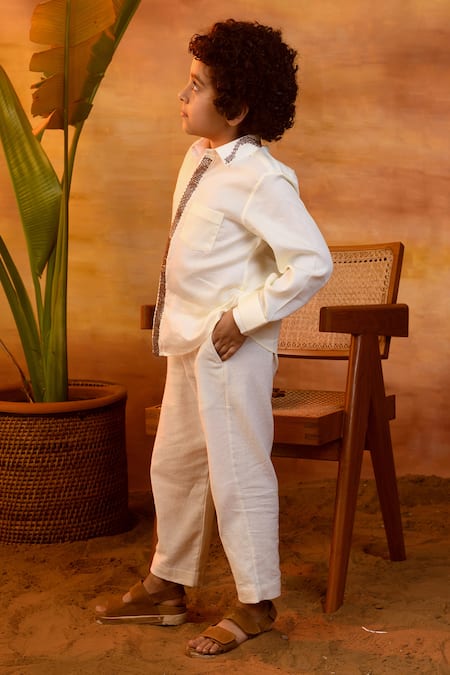 Littleens_Yellow Cotton Satin Embroidery Bumblebee Shirt _Online_at_Aza_Fashions