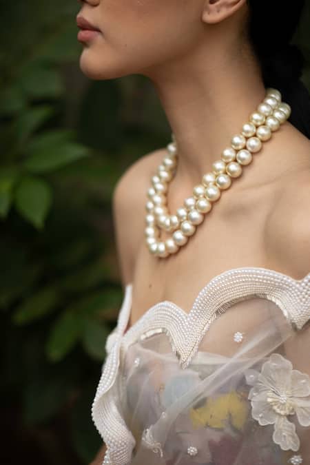 Archana Rao Ivory Silk Organza Embroidered Floral Magnolia Saree at Aza Fashions Archana Rao_Ivory Silk Organza Embroidered Floral Magnolia Saree _at_Aza_Fashions