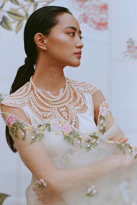 Archana Rao Ivory Silk Organza Embroidered Floral Gardenia Saree Online at Aza Fashions Archana Rao_Ivory Silk Organza Embroidered Floral Gardenia Saree _Online_at_Aza_Fashions