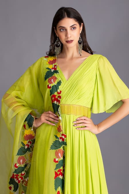 Shop House Of Tushaom Green Crinkle Chiffon And Organza Applique Flared Sleeves Anarkali With Dupatta Online at Aza Fashions Shop_House Of Tushaom_Green Crinkle Chiffon And Organza Applique Flared Sleeves Anarkali With Dupatta _Online_at_Aza_Fashions