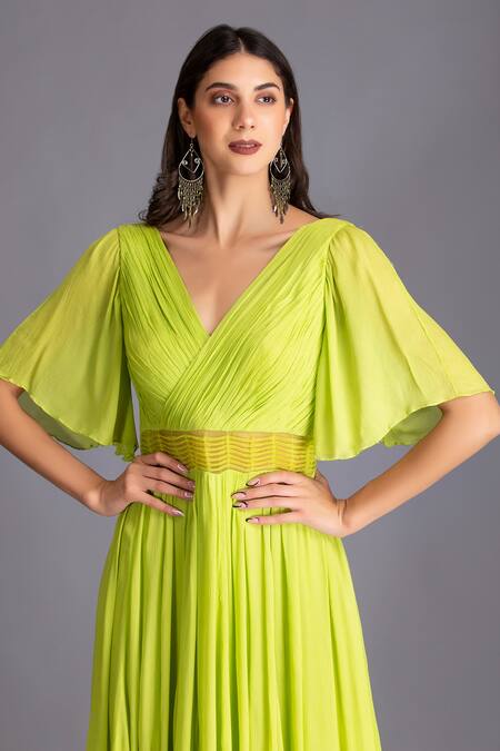 House Of Tushaom Green Crinkle Chiffon And Organza Applique Flared Sleeves Anarkali With Dupatta at Aza Fashions House Of Tushaom_Green Crinkle Chiffon And Organza Applique Flared Sleeves Anarkali With Dupatta _at_Aza_Fashions