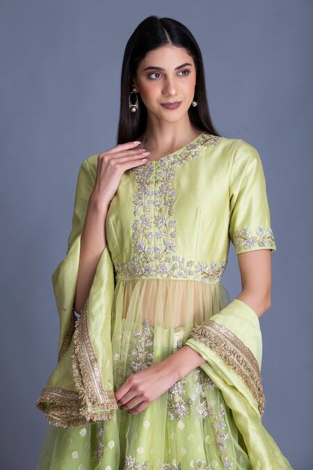 Buy House Of Tushaom Green Chanderi Silk And Tulle Bandhani Print & Cutdana Round Kurta Lehenga Set Online at Aza Fashions Buy_House Of Tushaom_Green Chanderi Silk And Tulle Bandhani Print & Cutdana Round Kurta Lehenga Set _Online_at_Aza_Fashions