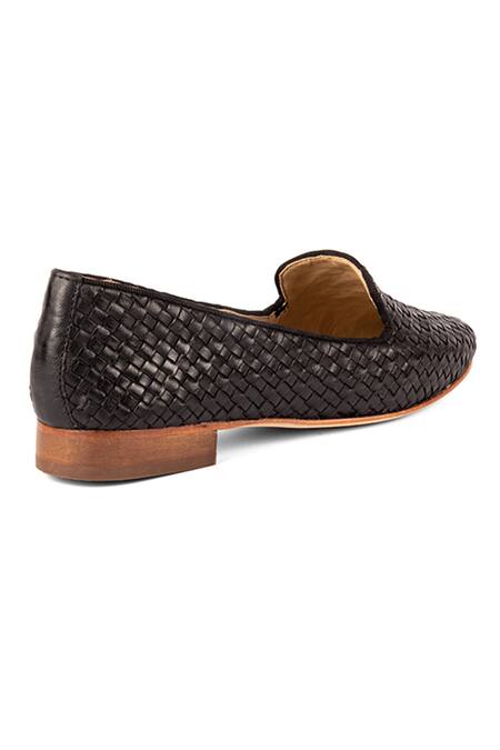 Buy_Vanilla Moon_Black Catrina Basket Woven Pattern Mules_Online_at_Aza_Fashions