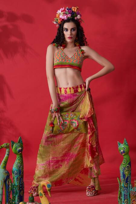 CAPISVIRLEO_Green Crochet V Neck Biki Bralette_Online_at_Aza_Fashions