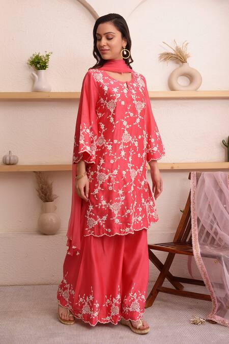 Surabhi Arya_Red Chanderi, Chiffon Dori, Floral Keyhole Kurta Sharara Set_Online_at_Aza_Fashions