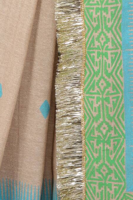 Shop Anita Kanwal Green Handloom Jute Geometric, Owl Printed Saree Online at Aza Fashions Shop_Anita Kanwal_Green Handloom Jute Geometric, Owl Printed Saree _Online_at_Aza_Fashions