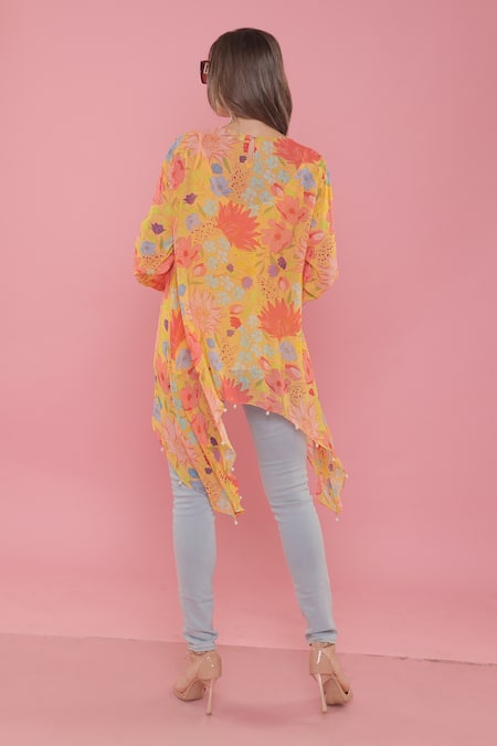 Shop Seams Pret And Couture Yellow Georgette, Shantoon Floral, Sequin Round Daphne Print Tunic at Aza Fashions Shop_Seams Pret And Couture_Yellow Georgette, Shantoon Floral, Sequin Round Daphne Print Tunic _at_Aza_Fashions