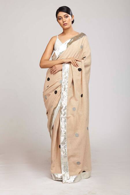 Anita Kanwal Beige Handloom Jute Polka Dot Print Saree Online at Aza Fashions Anita Kanwal_Beige Handloom Jute Polka Dot Print Saree _Online_at_Aza_Fashions