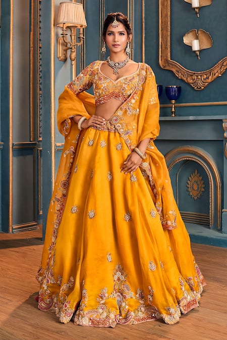 20 Yellow Bridal Lehengas Idea for your Different Wedding Look in 2021