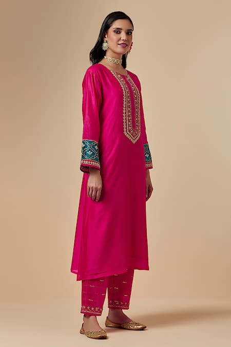 Anantaa By Roohi_Fuchsia Silk Chanderi Floral Round Kurta _Online_at_Aza_Fashions