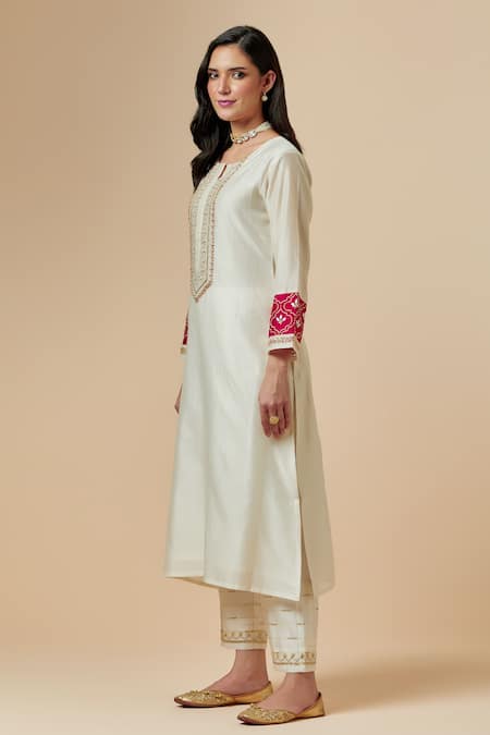 Buy_Anantaa By Roohi_Off White Silk Chanderi Floral Round Kurta _Online_at_Aza_Fashions