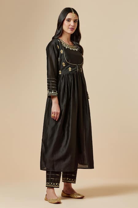 Anantaa By Roohi_Black Silk Chanderi Floral Round Gathered Kurta _Online_at_Aza_Fashions