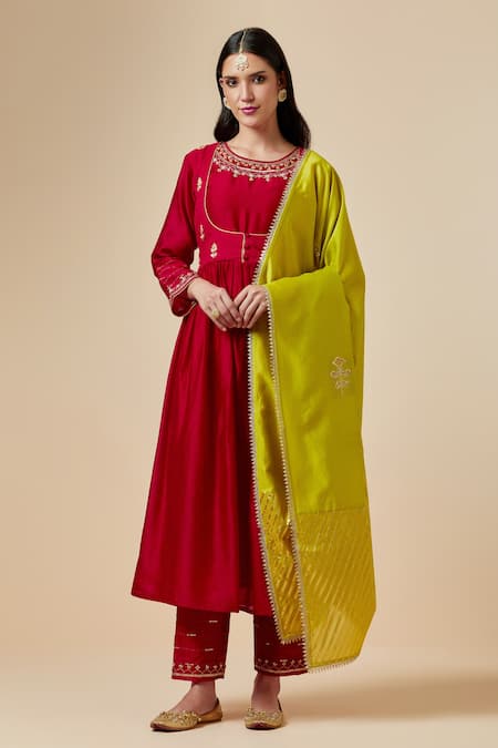 Shop_Anantaa By Roohi_Green Silk Chanderi Floral Embroidered Dupatta _at_Aza_Fashions