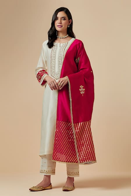 Anantaa By Roohi Silk Chanderi Embroidered Dupatta