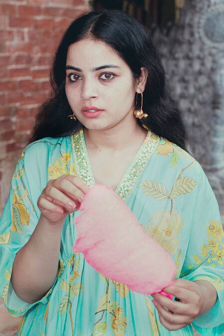 Buy Label Earthen Sky Blue Habutai Silk Floral Motifs V Neck Aasmaani Jaal Kaftan Online at Aza Fashions Buy_Label Earthen_Sky Blue Habutai Silk Floral Motifs V Neck Aasmaani Jaal Kaftan _Online_at_Aza_Fashions