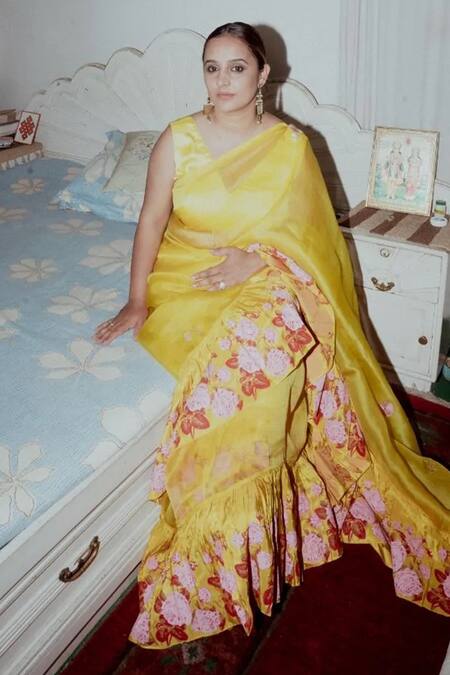 Label Earthen Yellow Handwoven Organza Silk Printed Rose Champai Gulab Saree With Blouse 