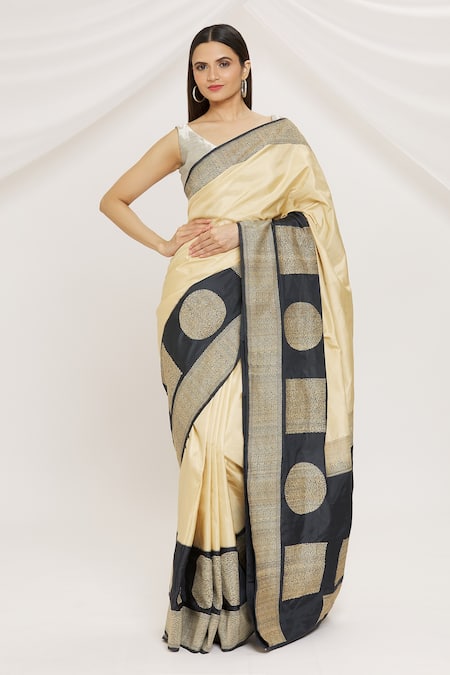 Resa by Ushnakmals Handwoven Geometric Border Saree 