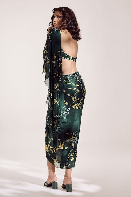 Shop Amka Green Crepe Bandhej Print And Azo Free Madrid Pre-draped Saree With Blouse at Aza Fashions Shop_Amka_Green Crepe Bandhej Print And Azo Free Madrid Pre-draped Saree With Blouse _at_Aza_Fashions