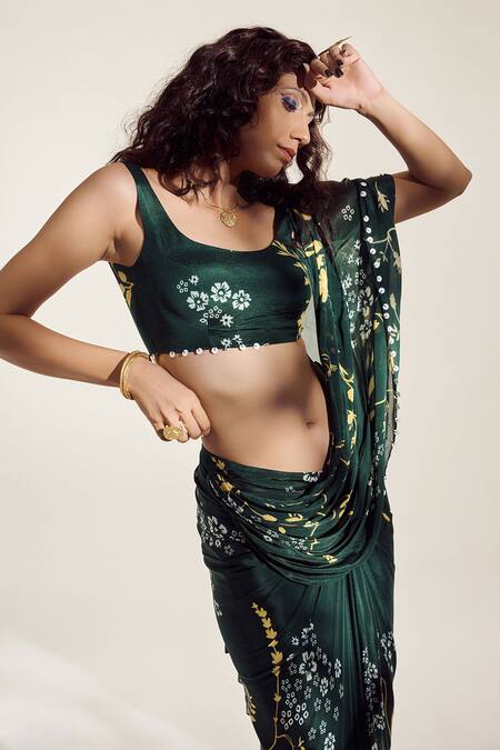 Buy Amka Green Crepe Bandhej Print And Azo Free Madrid Pre-draped Saree With Blouse Online at Aza Fashions Buy_Amka_Green Crepe Bandhej Print And Azo Free Madrid Pre-draped Saree With Blouse _Online_at_Aza_Fashions