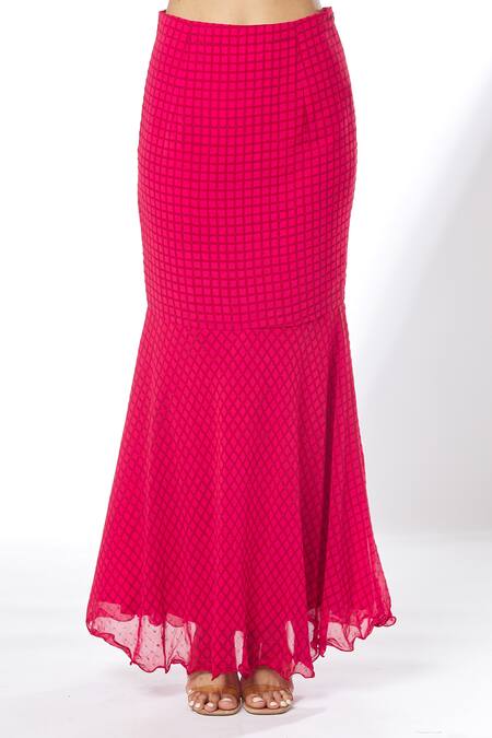 Kalakaari By Sagarika_Maroon Silk And Georgette Lining Crepe Checkered Print Lehenga Saree With Blouse _at_Aza_Fashions