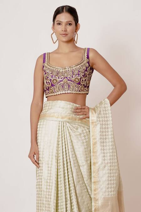 Aharin India Green Pure Silk Banarasi Lining Cotton And Shantoon Chevron & Saree With Blouse Online at Aza Fashions Aharin India_Green Pure Silk Banarasi Lining Cotton And Shantoon Chevron & Saree With Blouse _Online_at_Aza_Fashions