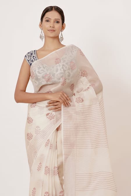 Aharin India_Ivory Pure Jamdani Lining Cotton And Shantoon Thread Saree With Blouse _Online_at_Aza_Fashions