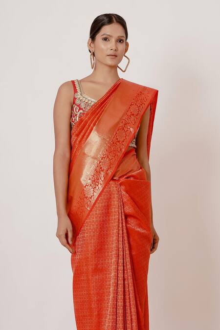 Aharin India_Red Lining Cotton/shantoon, Pure Dharamavaram Silk Floral Saree With Blouse _Online_at_Aza_Fashions