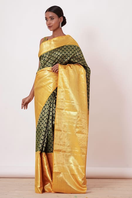 Aharin Green Pure Dharamavaram Silk Woven Floral Motifs V Saree With Blouse 
