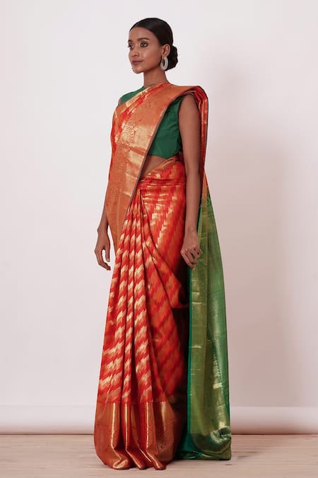 Aharin India_Red Lining Cotton/shantoon, Pure Dharamavaram Chevron Woven Saree With Blouse _Online_at_Aza_Fashions