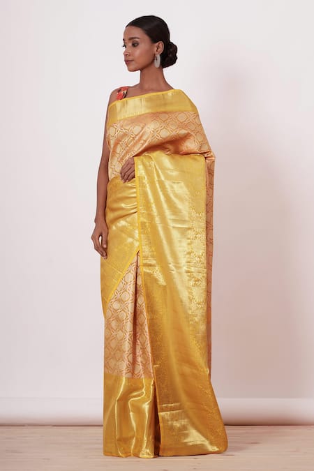 Aharin India_Yellow Lining Cotton/shantoon, Tissue Handwoven Saree With Print Blouse _Online_at_Aza_Fashions