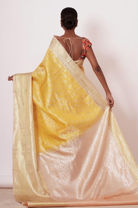 Aharin India Banarasi Silk Saree With Printed Blouse 