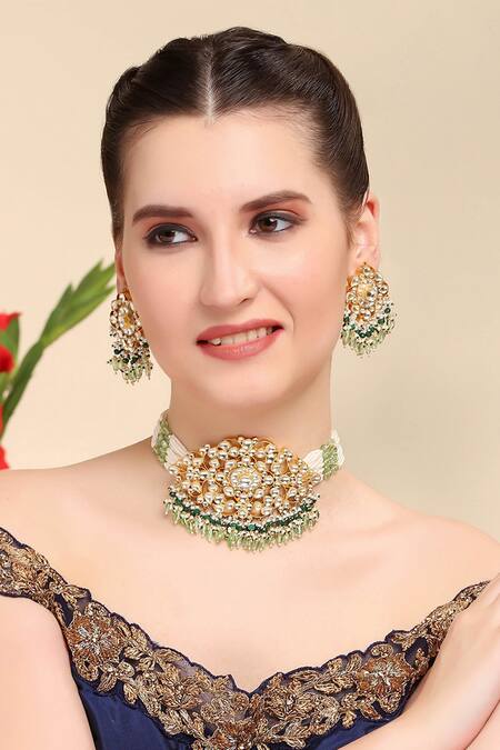 Shop Auraa Trends Gold Plated Kundan Studded Choker Set at Aza Fashions Shop_Auraa Trends_Gold Plated Kundan Studded Choker Set_at_Aza_Fashions